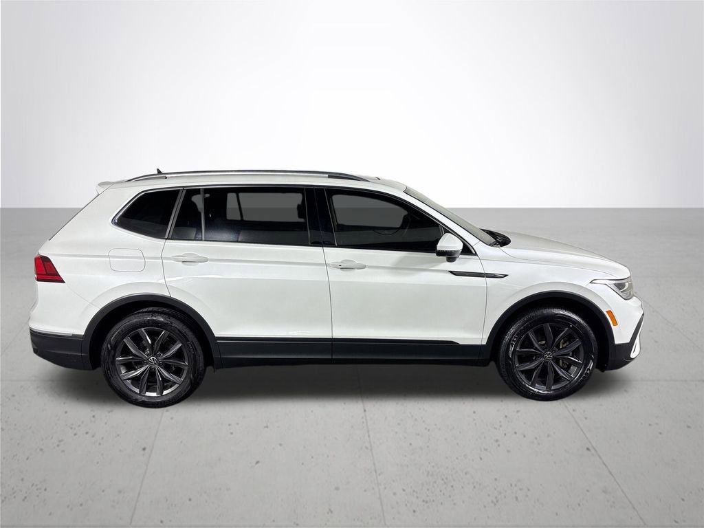 Certified 2023 Volkswagen Tiguan SE w/ Panoramic Sunroof Package image 6