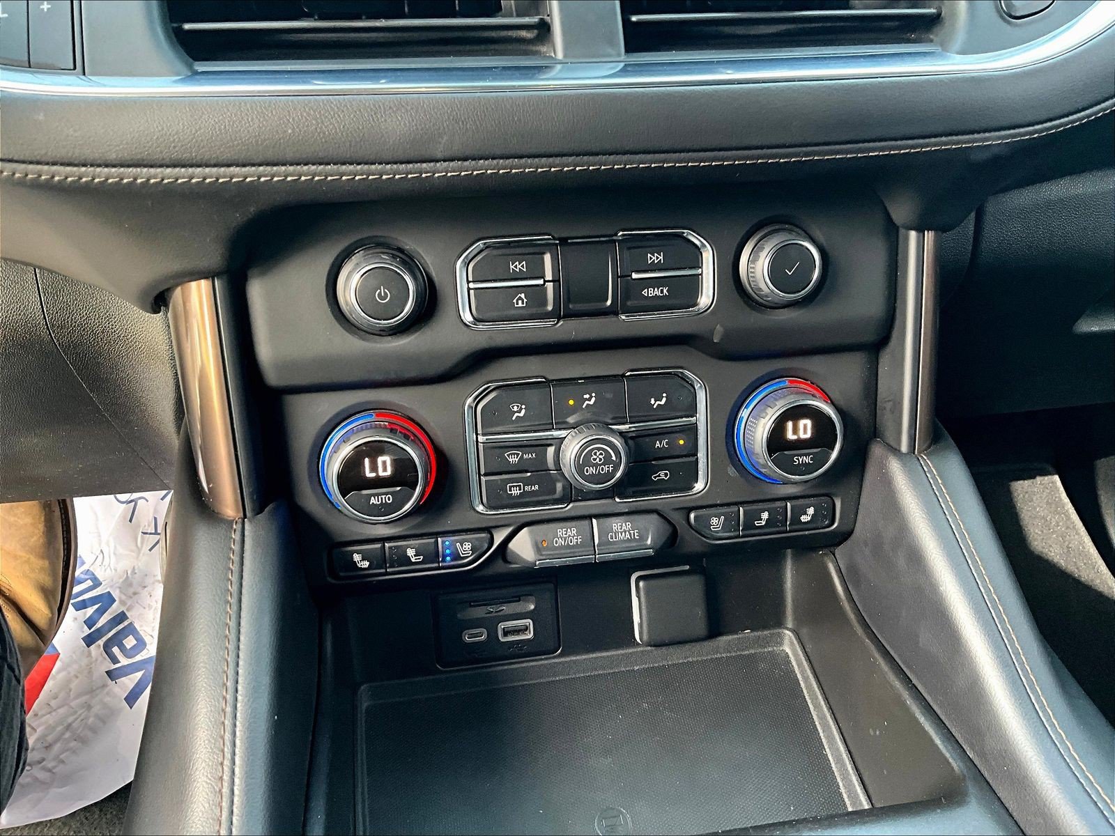 Used 2021 Chevrolet Tahoe High Country w/ Technology Package AWD/4WD image 15