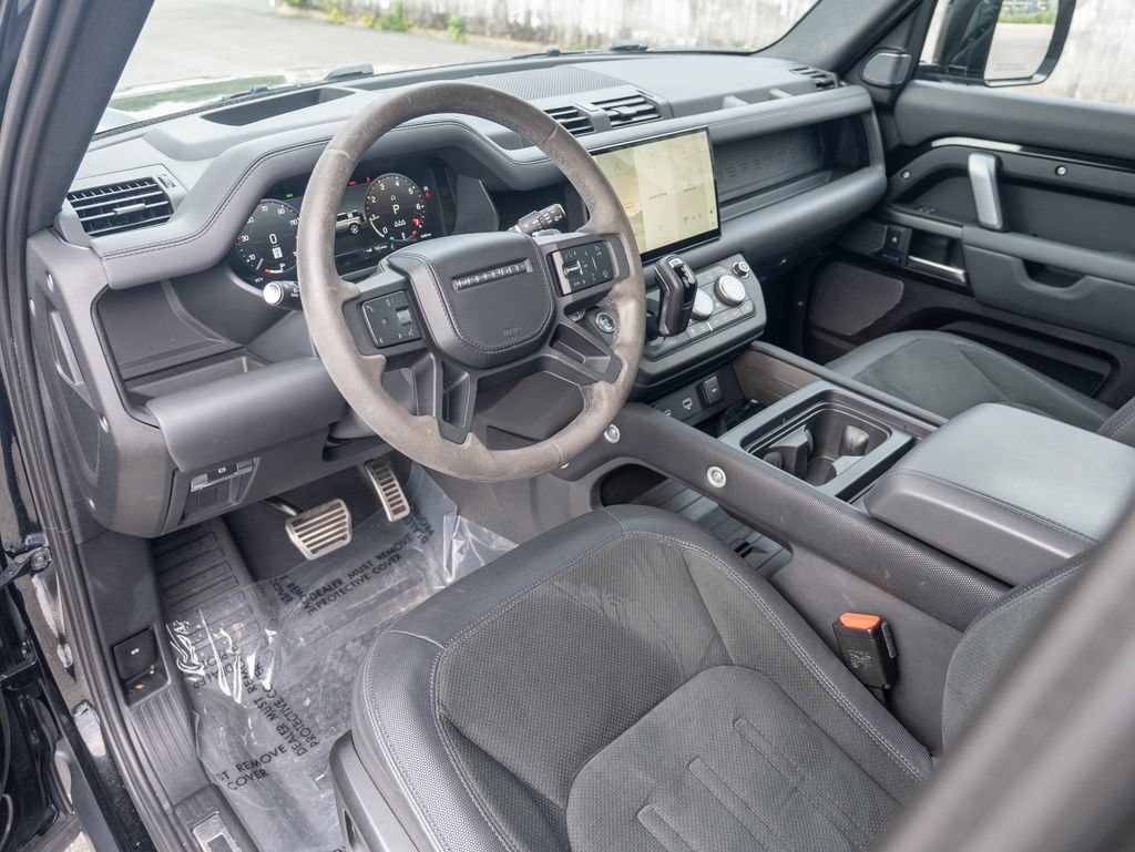 Certified 2023 Land Rover Defender 110 V8 AWD/4WD image 12