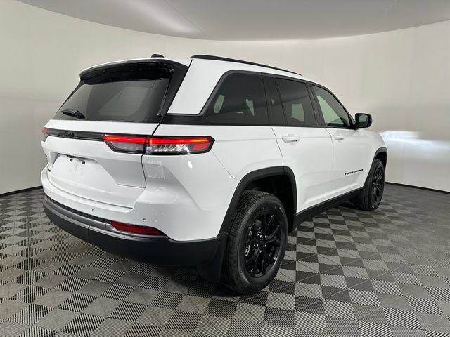 New 2026 Jeep Grand Cherokee Altitude AWD/4WD image 8