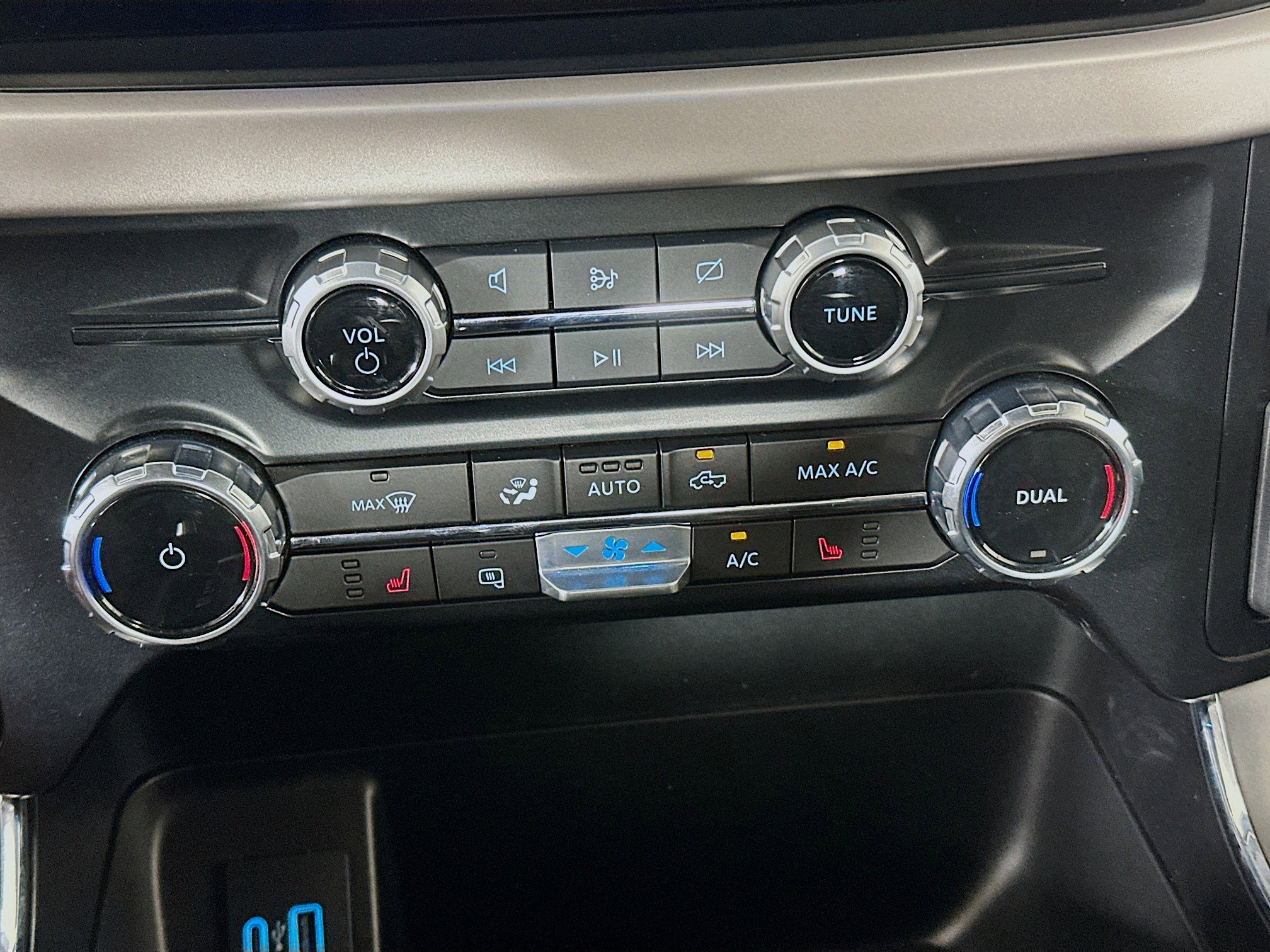 Used 2023 Ford F150 Lightning Pro w/ Tow Technology Package image 24