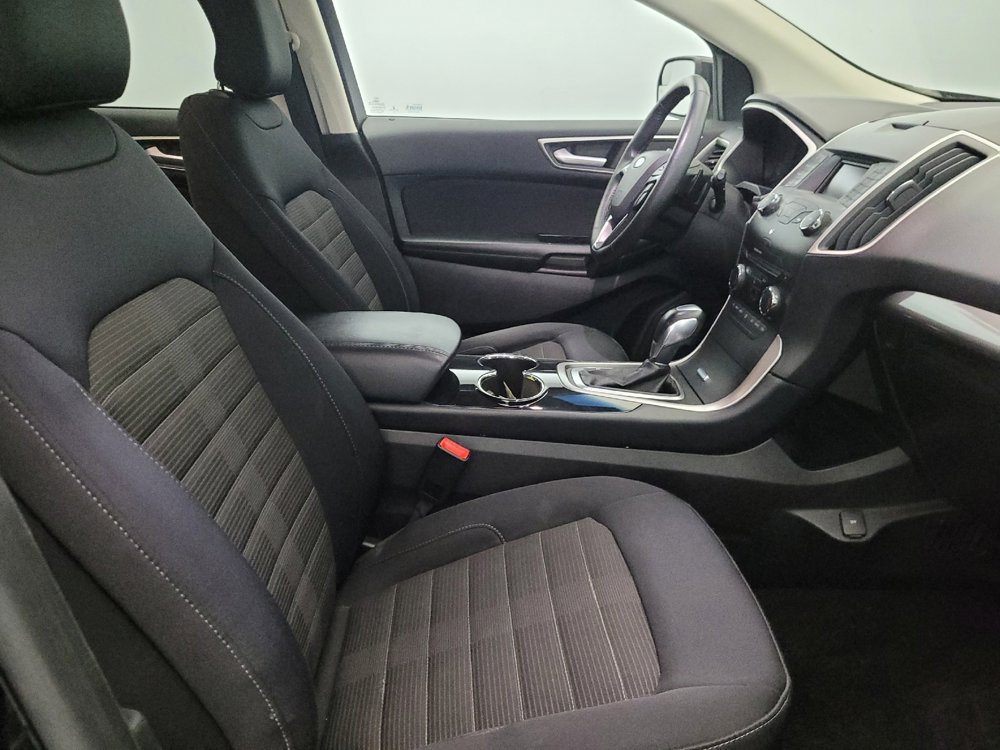 Used 2018 Ford Edge SEL image 21