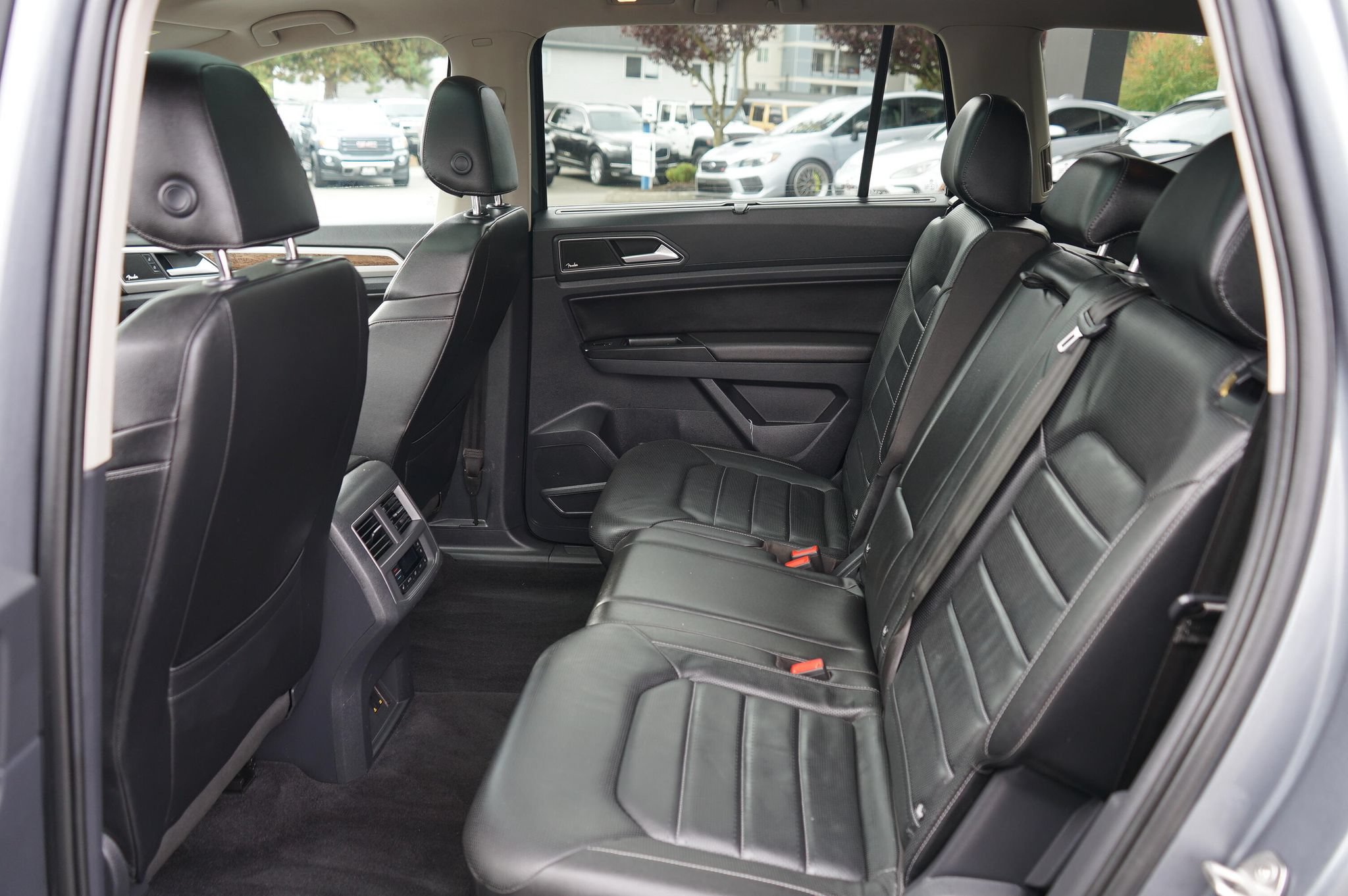 Used 2018 Volkswagen Atlas SEL Premium AWD/4WD image 17