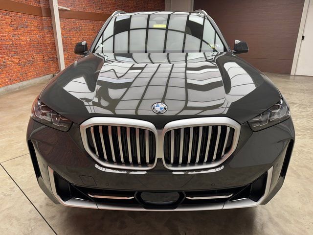 Used 2026 BMW X5 xDrive40i w/ Climate Comfort Package image 8
