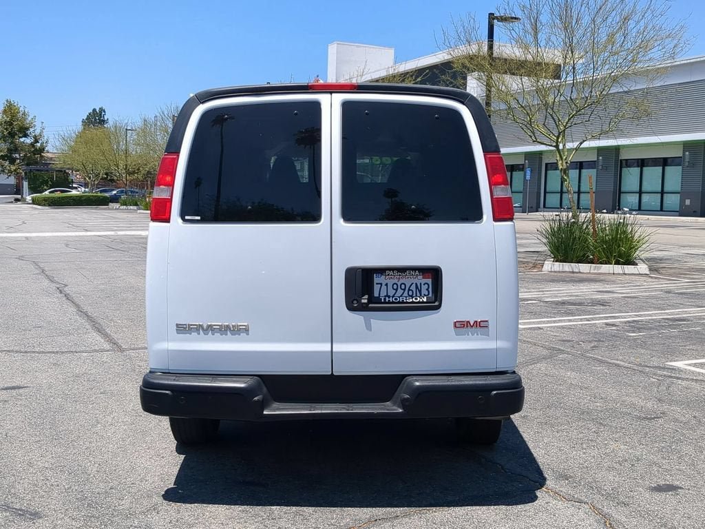Used 2022 GMC Savana 3500 LS RWD image 5