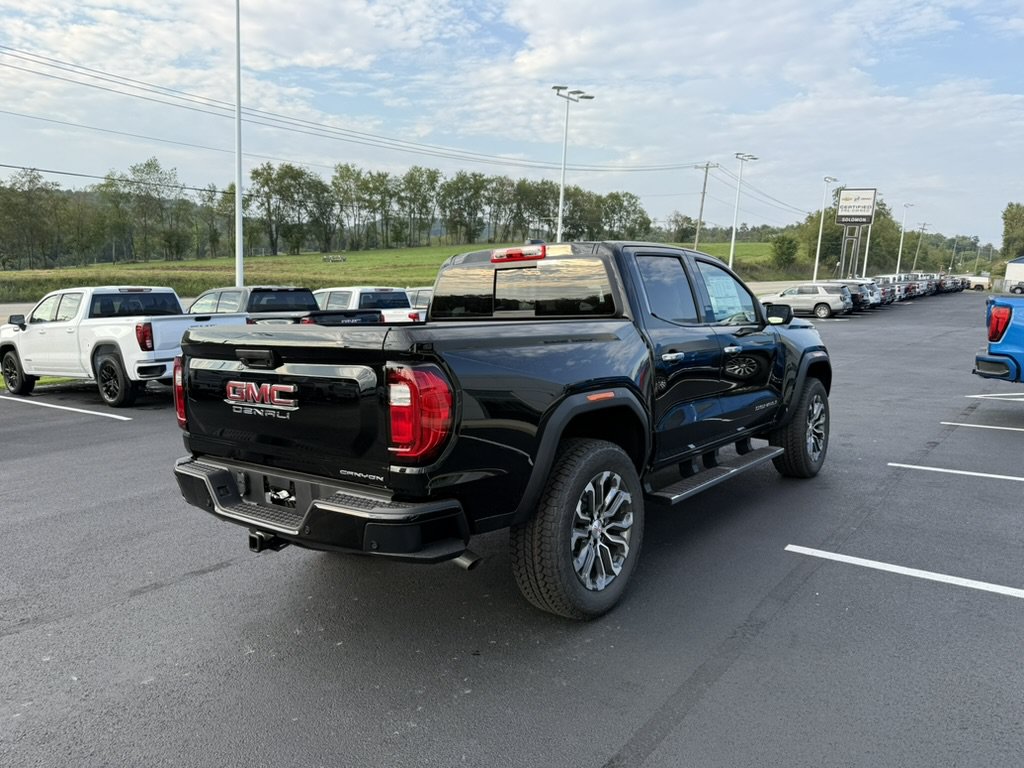 New 2026 GMC Canyon Denali AWD/4WD image 5