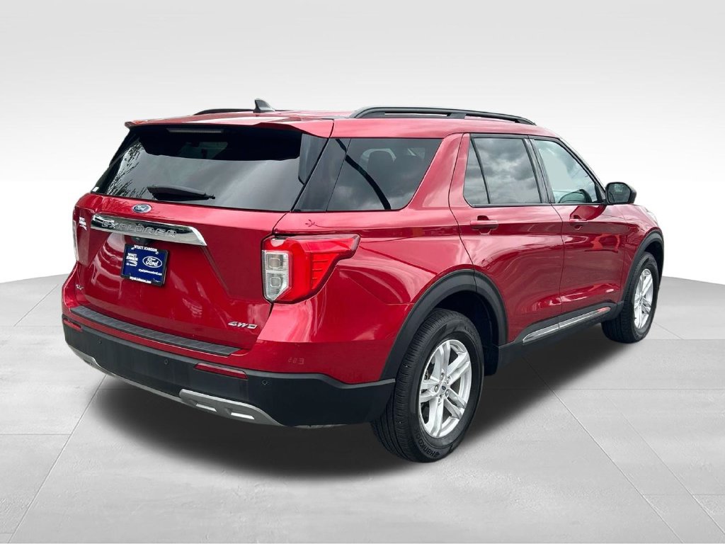 Certified 2024 Ford Explorer XLT w/ Equipment Group 202A AWD/4WD image 4