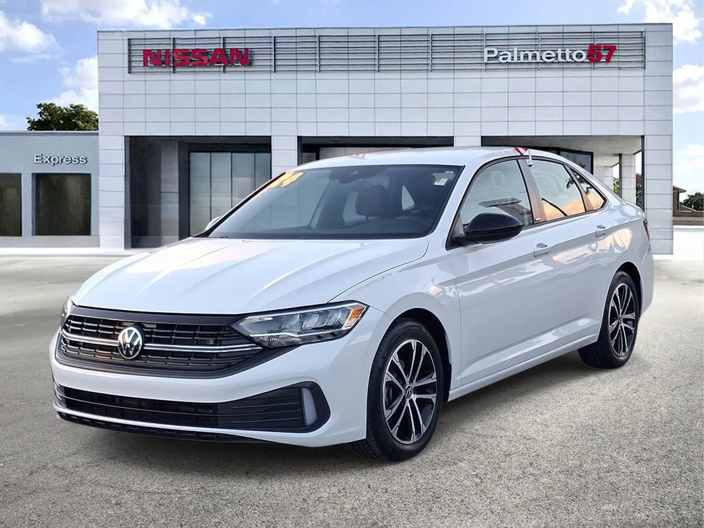 Used 2024 Volkswagen Jetta Sport FWD image 3