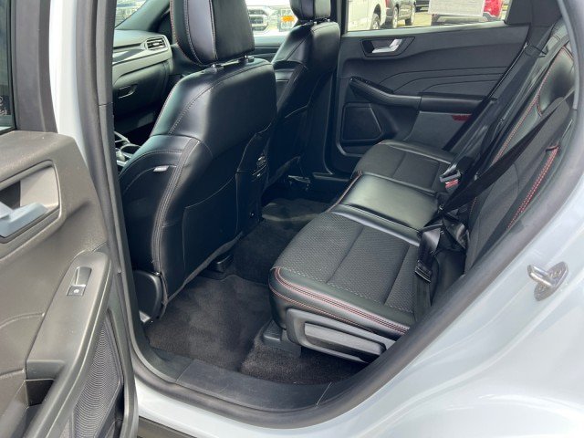Certified 2025 Ford Escape ST-Line Select AWD/4WD image 24