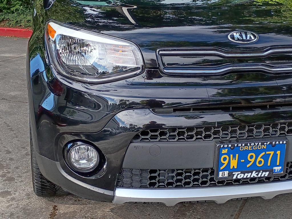 Used 2017 Kia Soul + FWD image 11