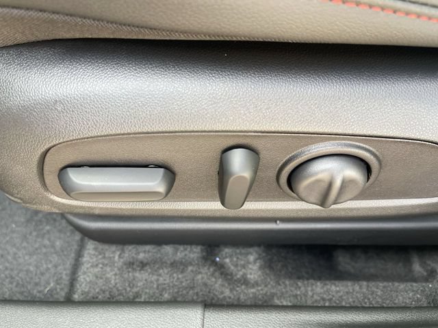 New 2026 Chevrolet Trax RS w/ Sunroof Package FWD image 12