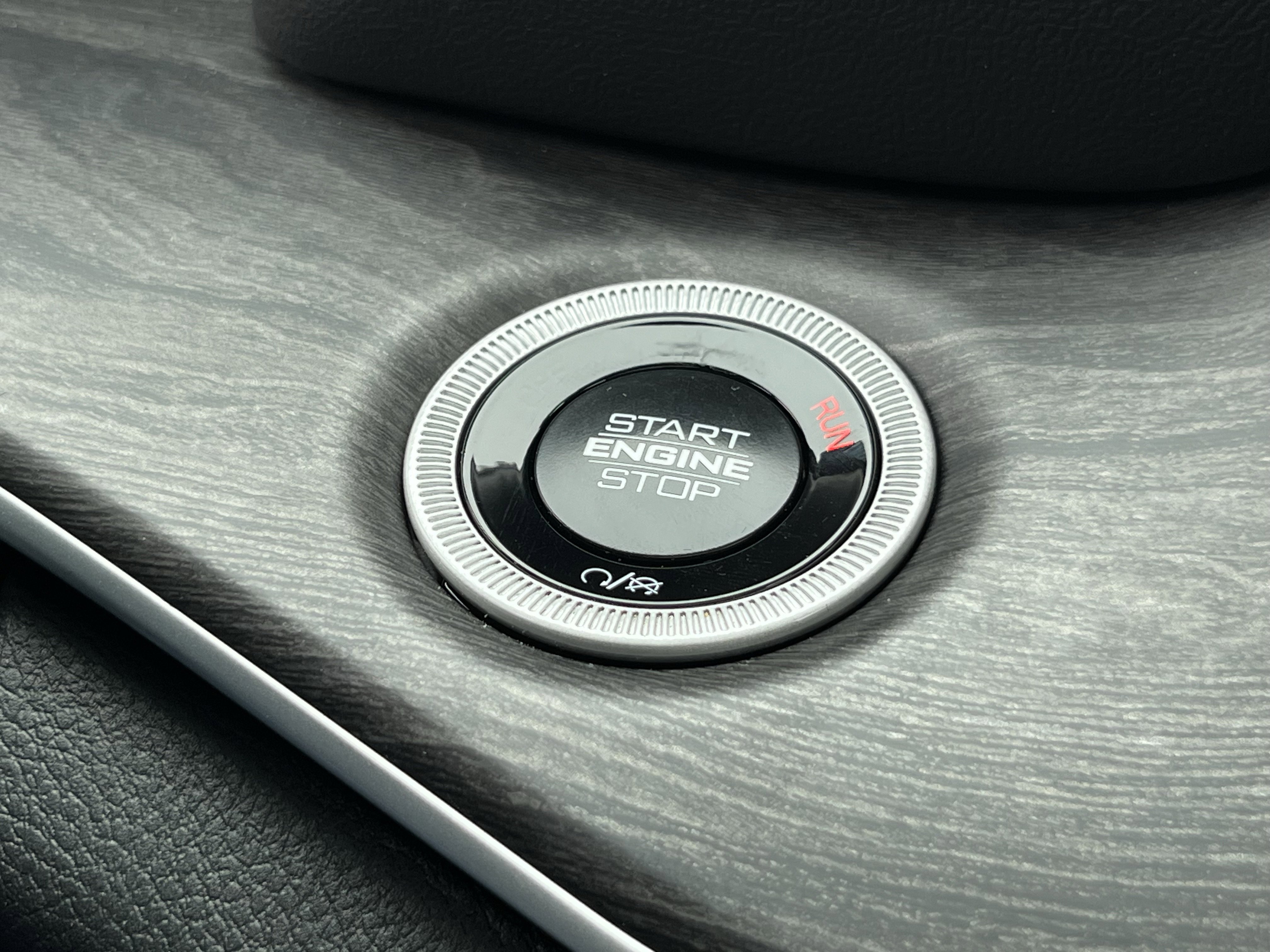 Used 2025 Jeep Grand Cherokee Limited image 34