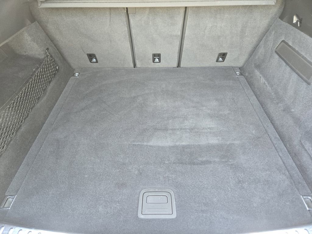 Used 2024 Porsche Cayenne Coupe image 42