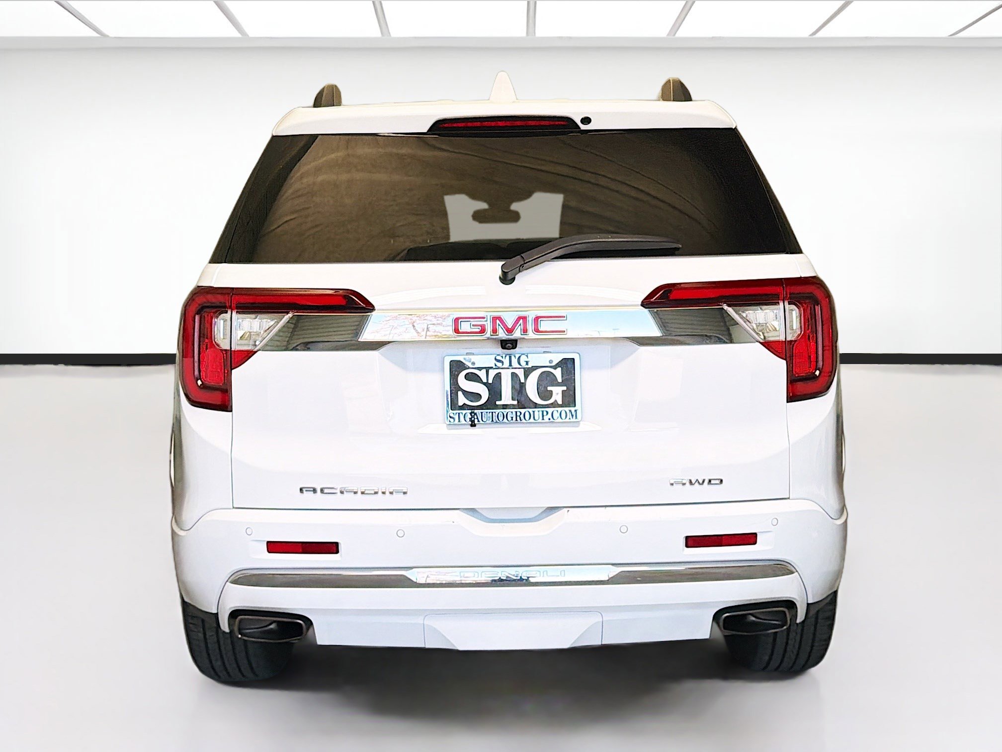 Used 2023 GMC Acadia Denali AWD/4WD image 5