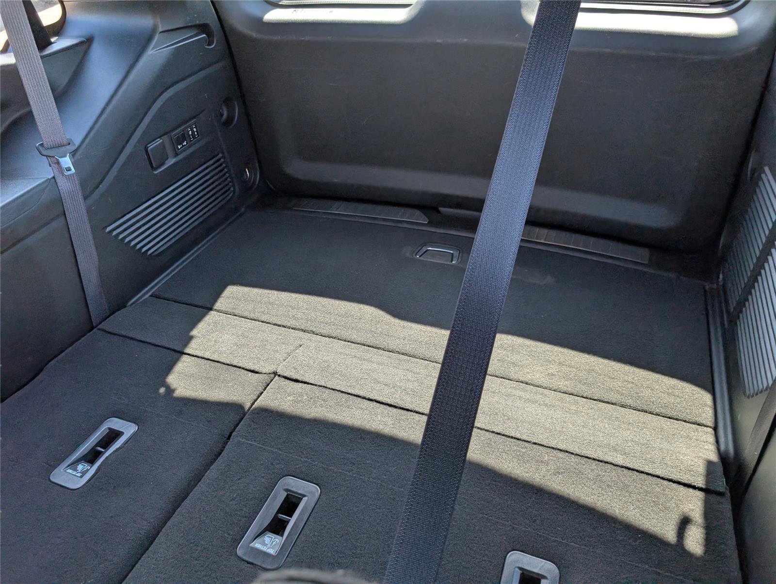 Used 2024 Chevrolet Tahoe Premier image 17