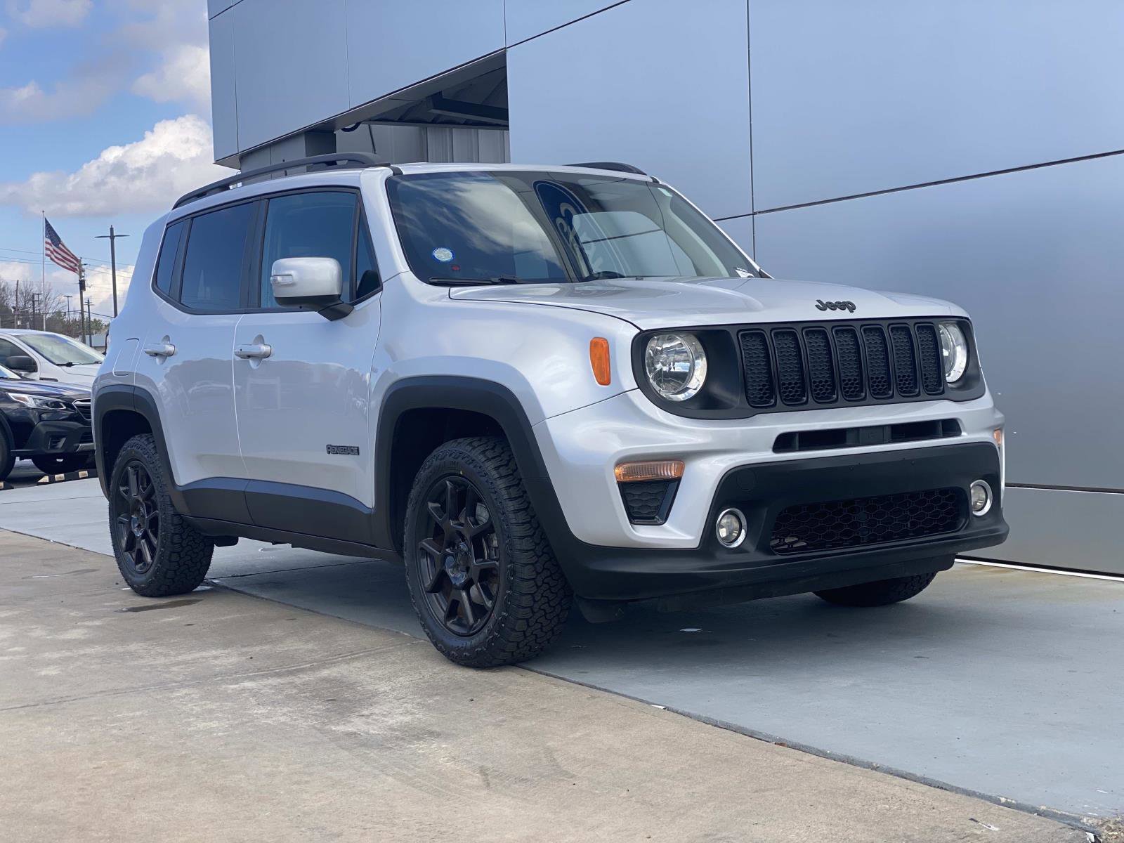 Used 2020 Jeep Renegade Altitude image 2