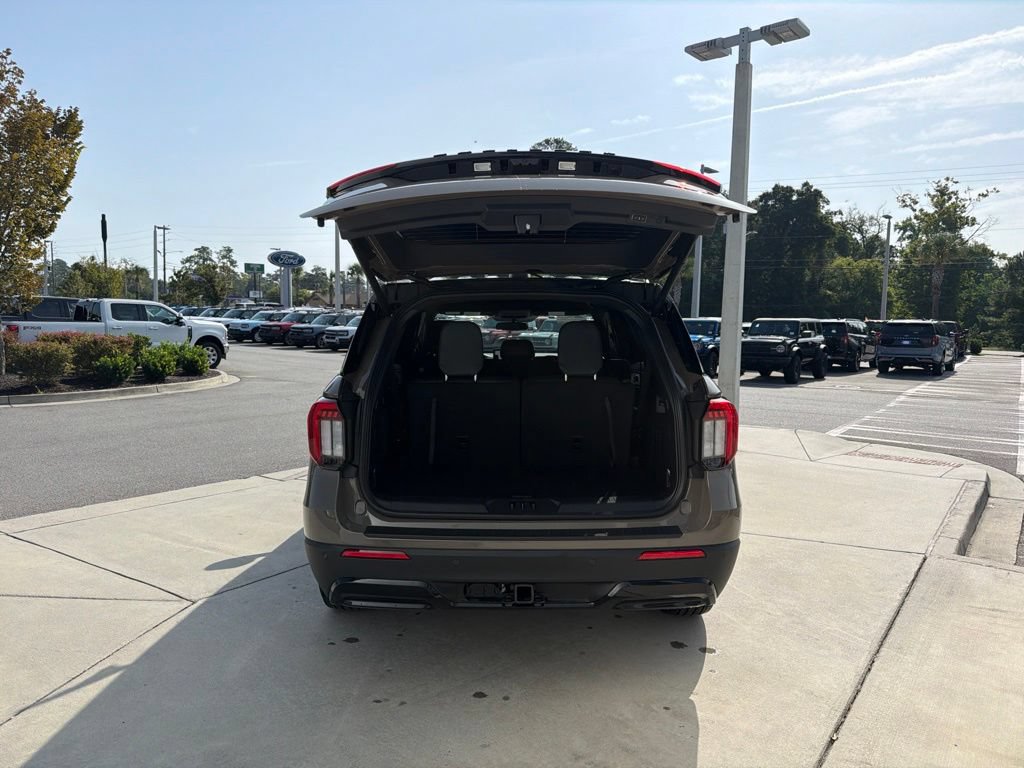 Certified 2026 Ford Explorer ST-Line RWD image 9