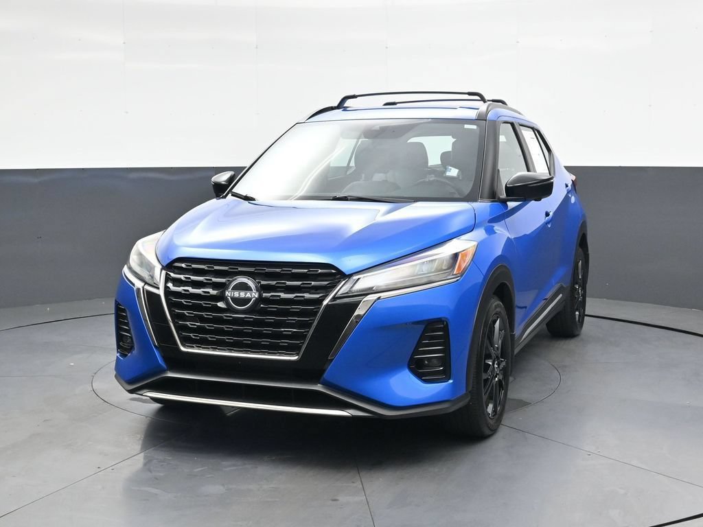 Used 2023 Nissan Kicks SR w/ SR Premium Package FWD image 14