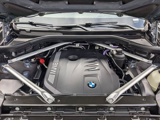 Used 2024 BMW X7 xDrive40i w/ Parking Assistance Package AWD/4WD image 26