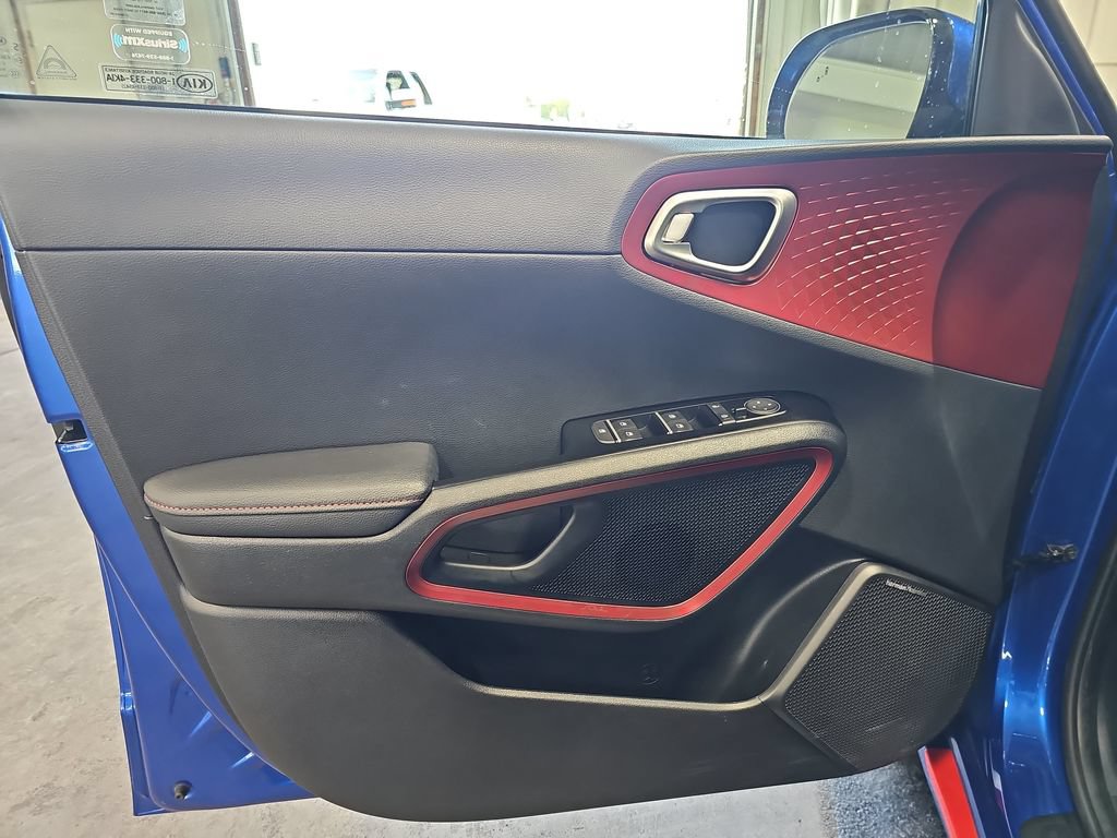 Used 2020 Kia Soul GT-Line Turbo FWD image 27