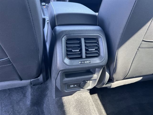 Used 2023 Volkswagen Tiguan SE R-Line image 23