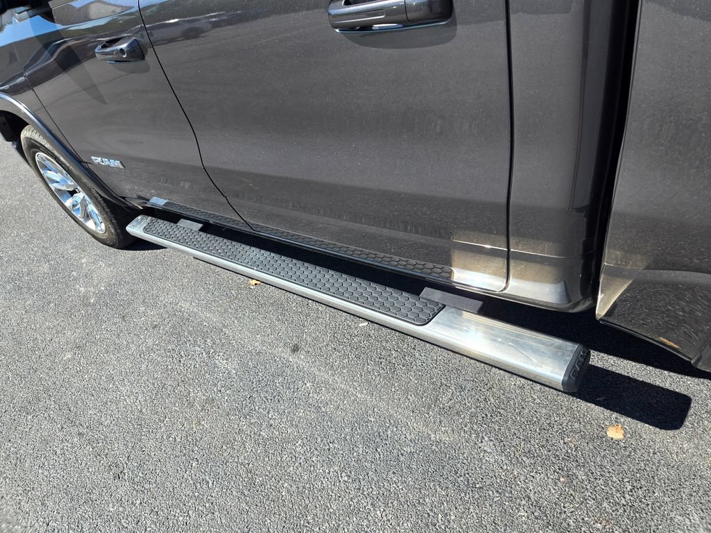 Used 2022 RAM 1500 Laramie w/ Sport Appearance Package AWD/4WD image 12