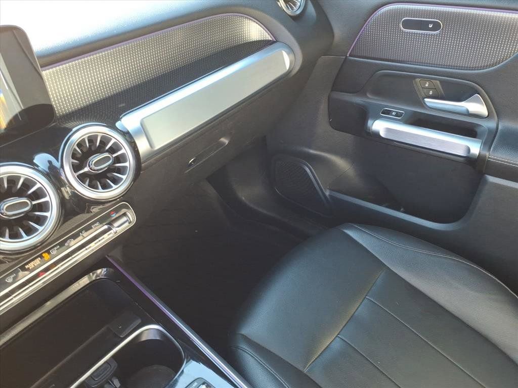 Used 2022 Mercedes-Benz GLB 250 GLB 250 image 32