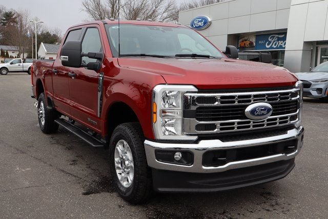 New 2026 Ford F350 XLT w/ FX4 Off-Road Package AWD/4WD image 2