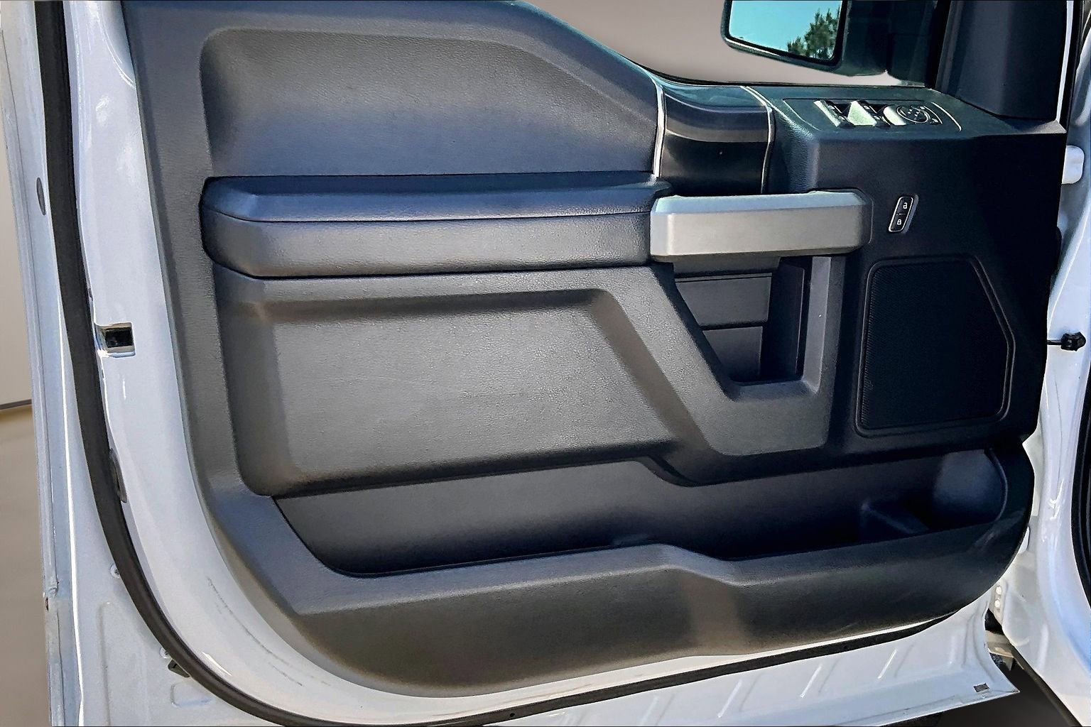Used 2019 Ford F150 Raptor w/ Equipment Group 801A Mid AWD/4WD image 21