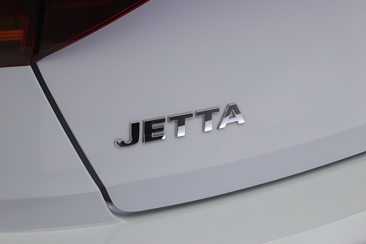 Used 2019 Volkswagen Jetta R-Line FWD image 19