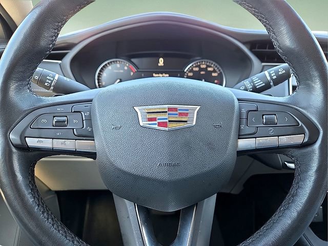 Used 2021 Cadillac XT4 Luxury w/ Cold Weather Package image 24