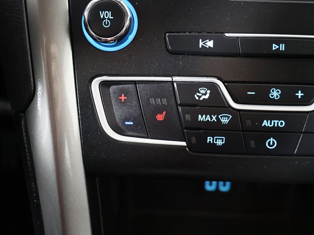 Used 2019 Ford Fusion SEL image 44