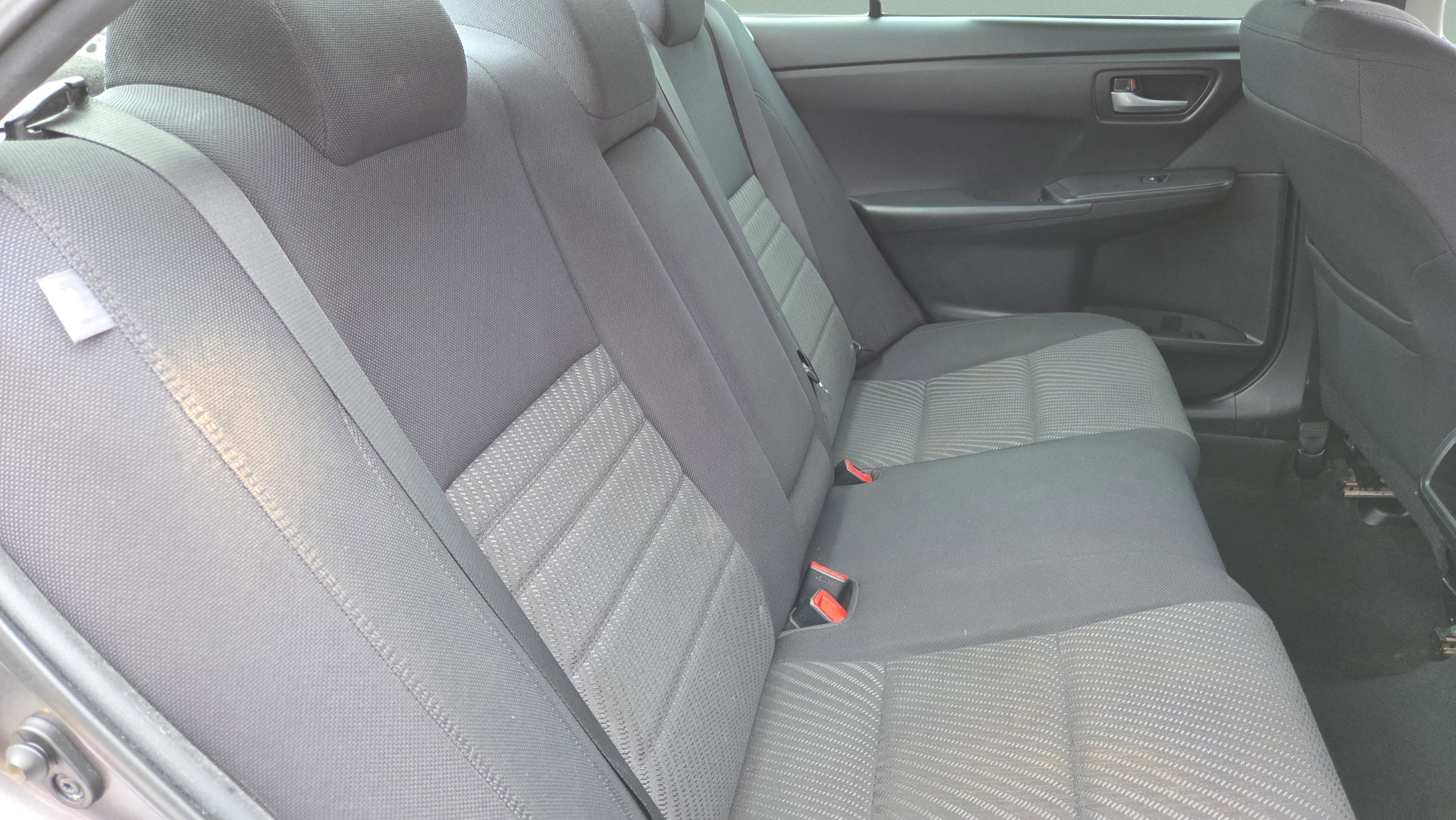 Used 2015 Toyota Camry LE image 22