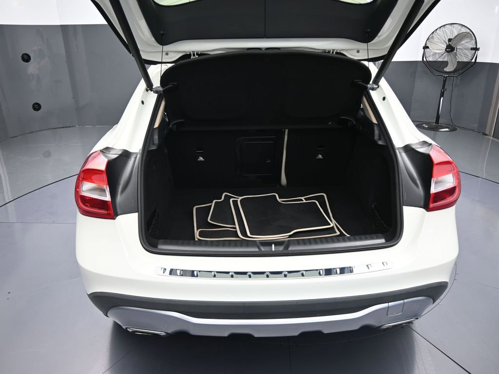 Used 2018 Mercedes-Benz GLA 250 image 36