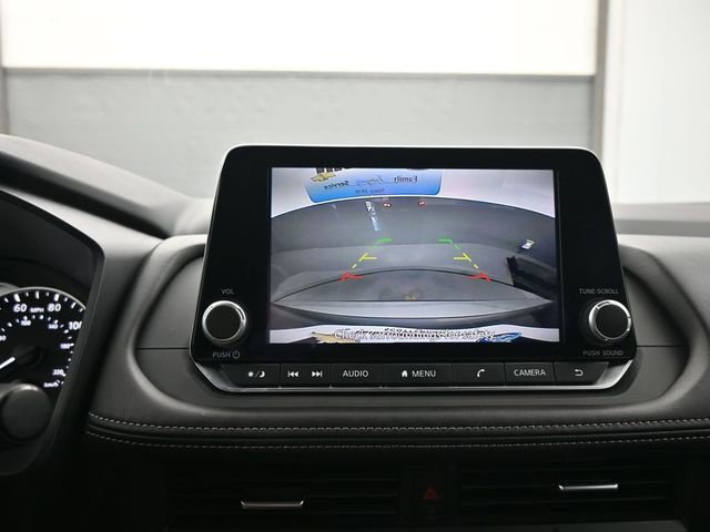 Used 2025 Nissan Rogue SV FWD image 19
