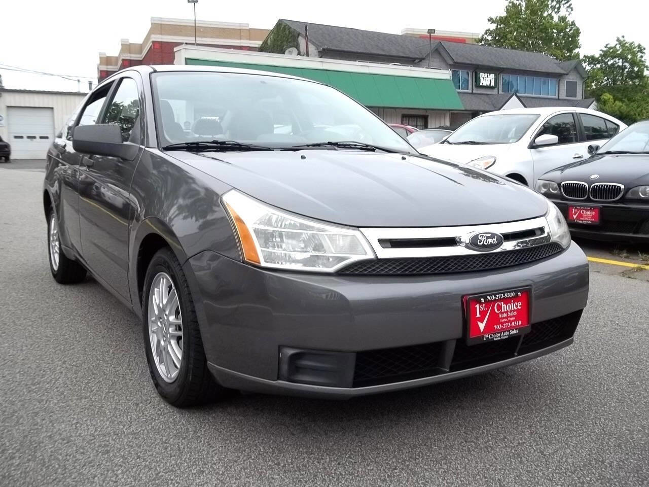 Used 2010 Ford Focus SE image 5