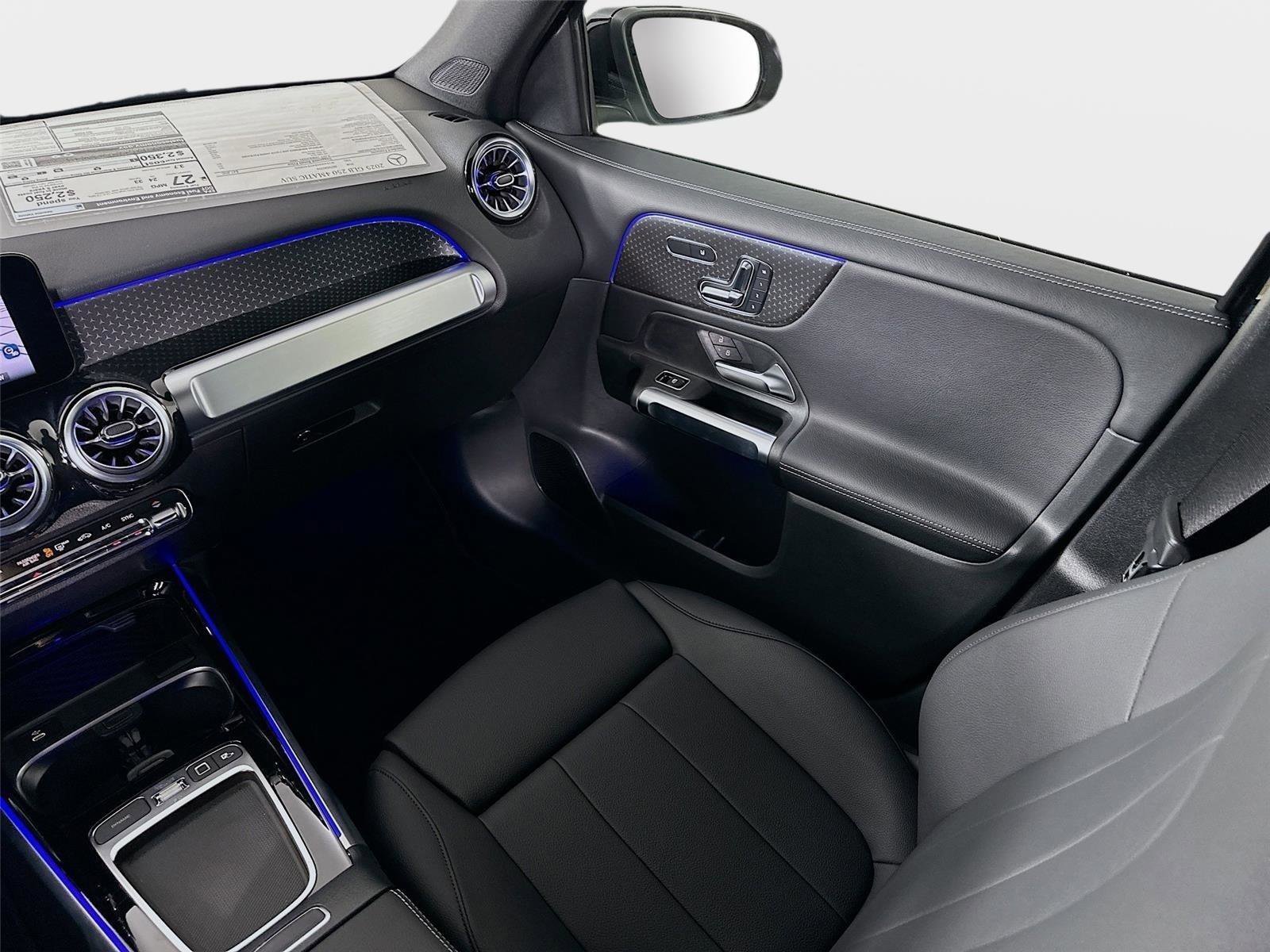 Certified 2025 Mercedes-Benz GLB 250 4MATIC image 30