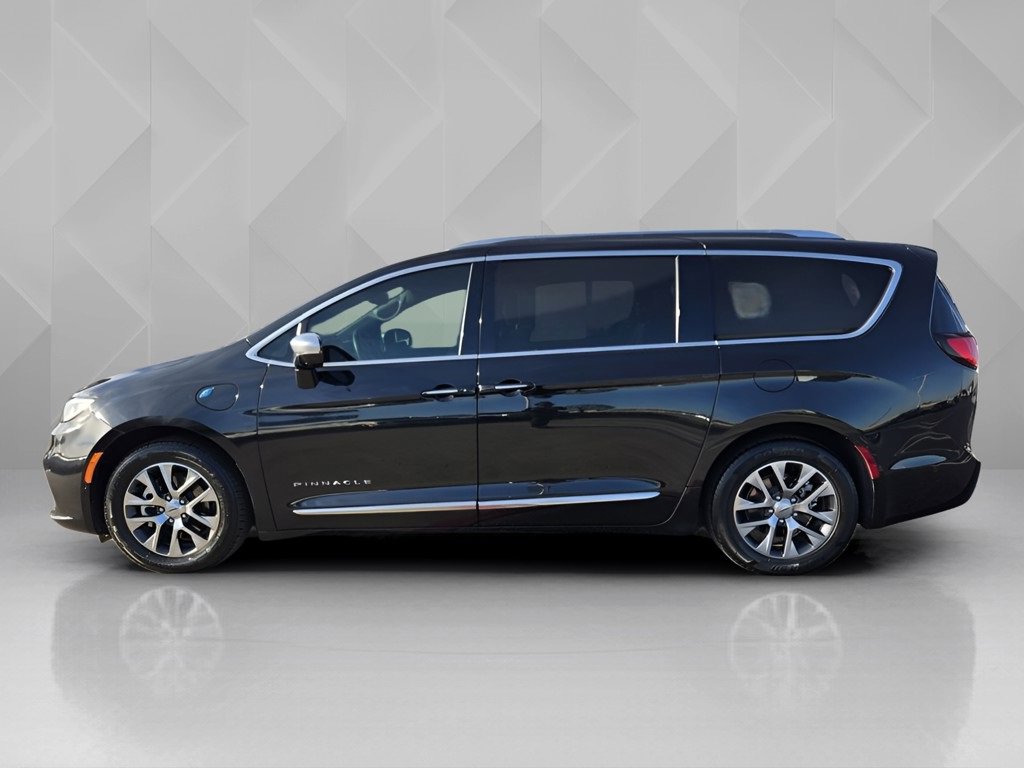 Used 2021 Chrysler Pacifica Pinnacle image 4