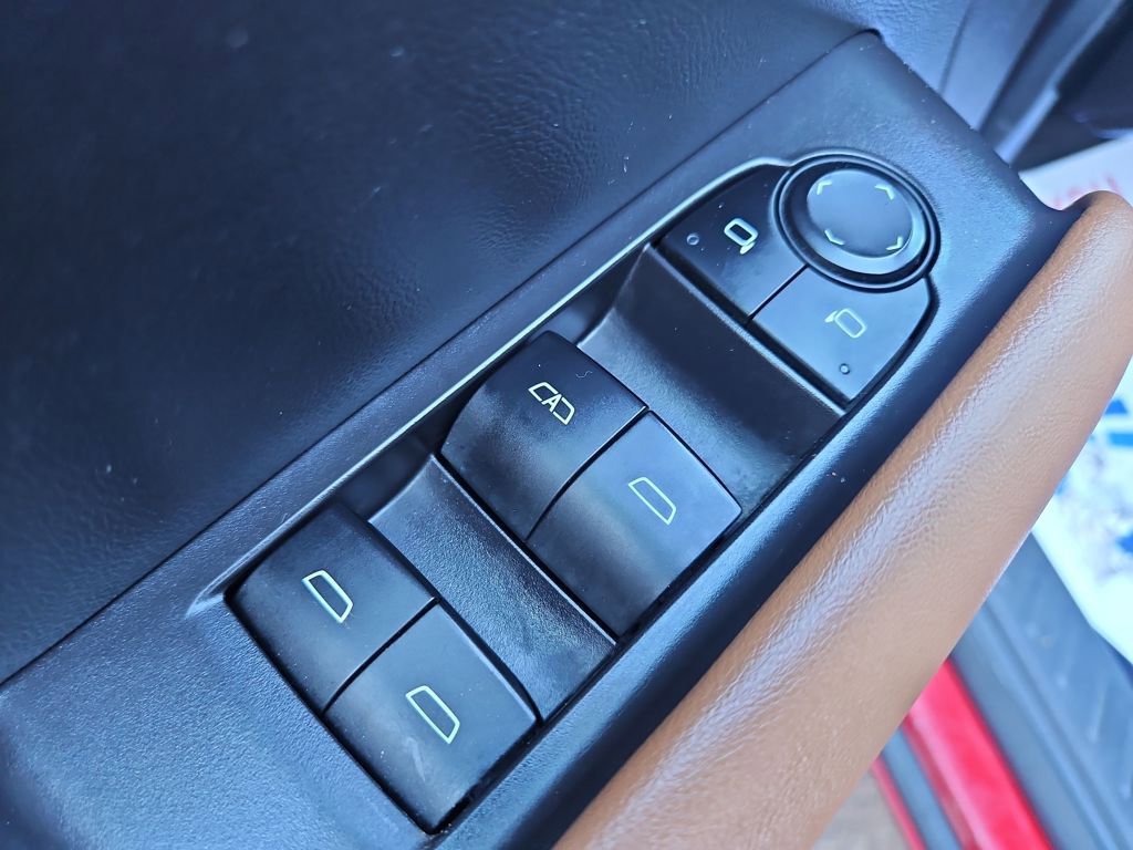 Used 2024 GMC Canyon AT4 w/ Technology Package AWD/4WD image 11