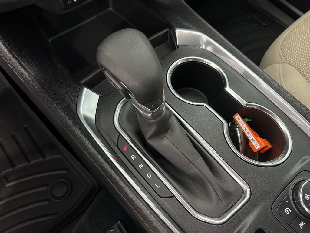 Used 2022 Chevrolet Traverse LS FWD image 14