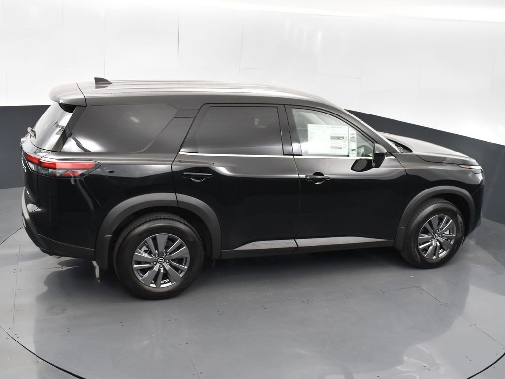 New 2025 Nissan Pathfinder S image 50