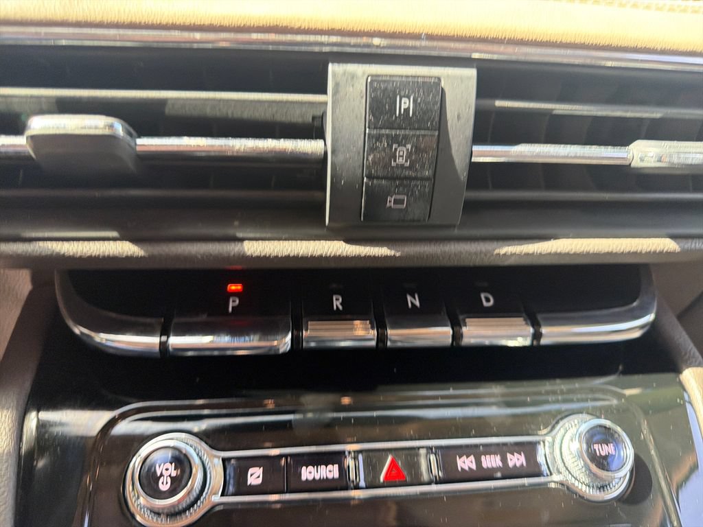 Used 2020 Lincoln Corsair FWD w/ Equipment Group 101A image 28