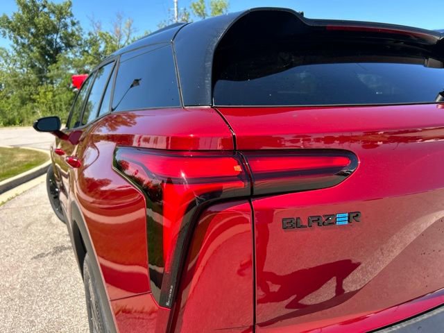 New 2025 Chevrolet Blazer EV LT AWD/4WD image 58