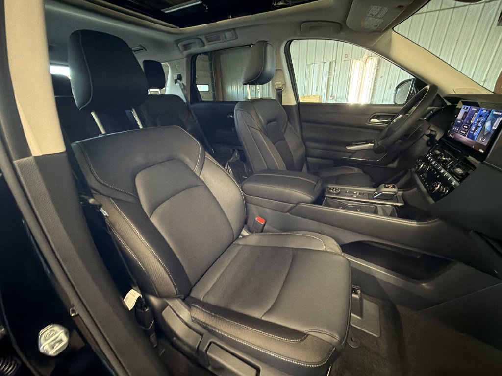 New 2026 Nissan Pathfinder SL w/ SL Premium Package AWD/4WD image 26