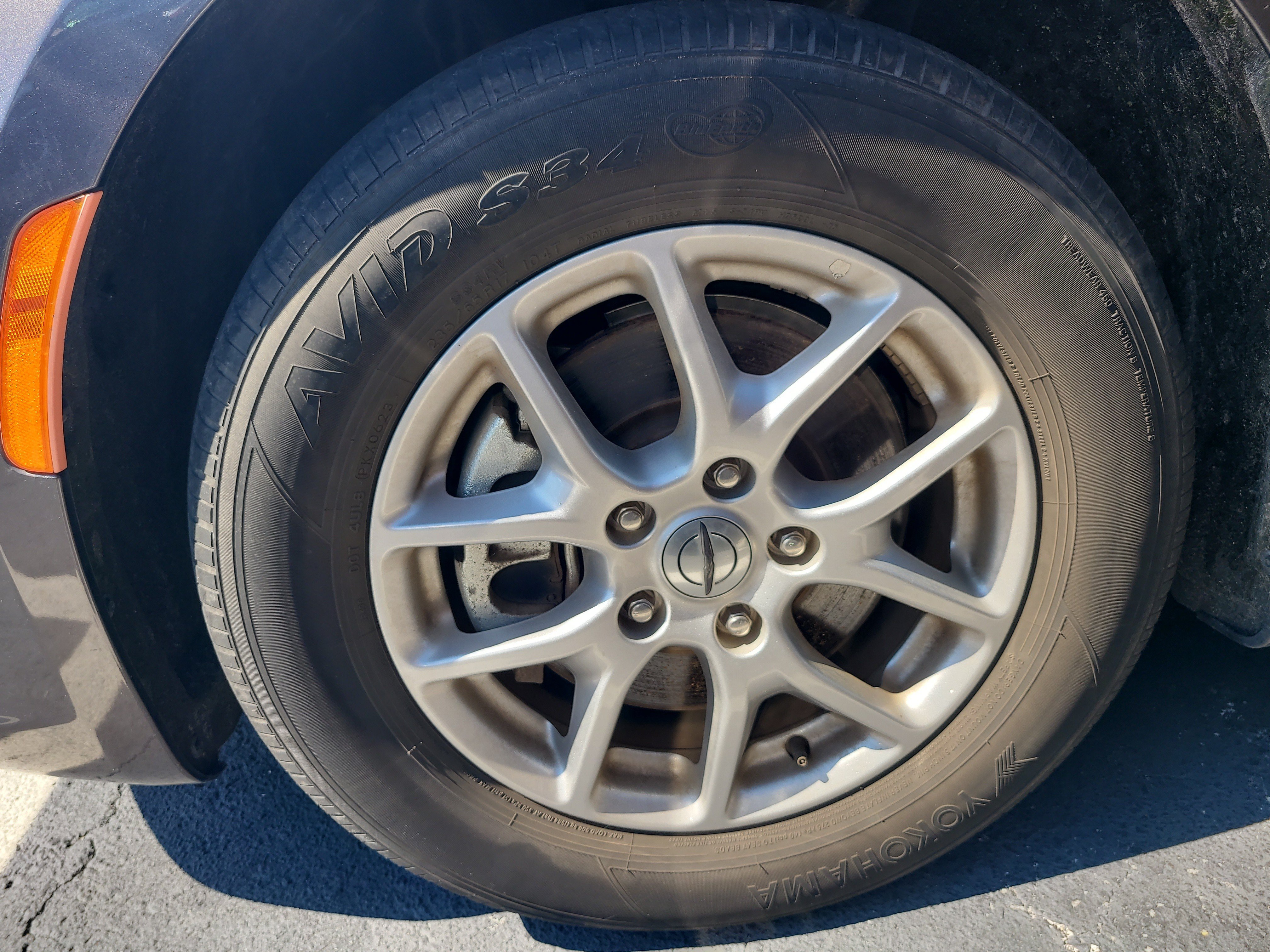 Used 2023 Chrysler Pacifica Touring-L FWD image 9