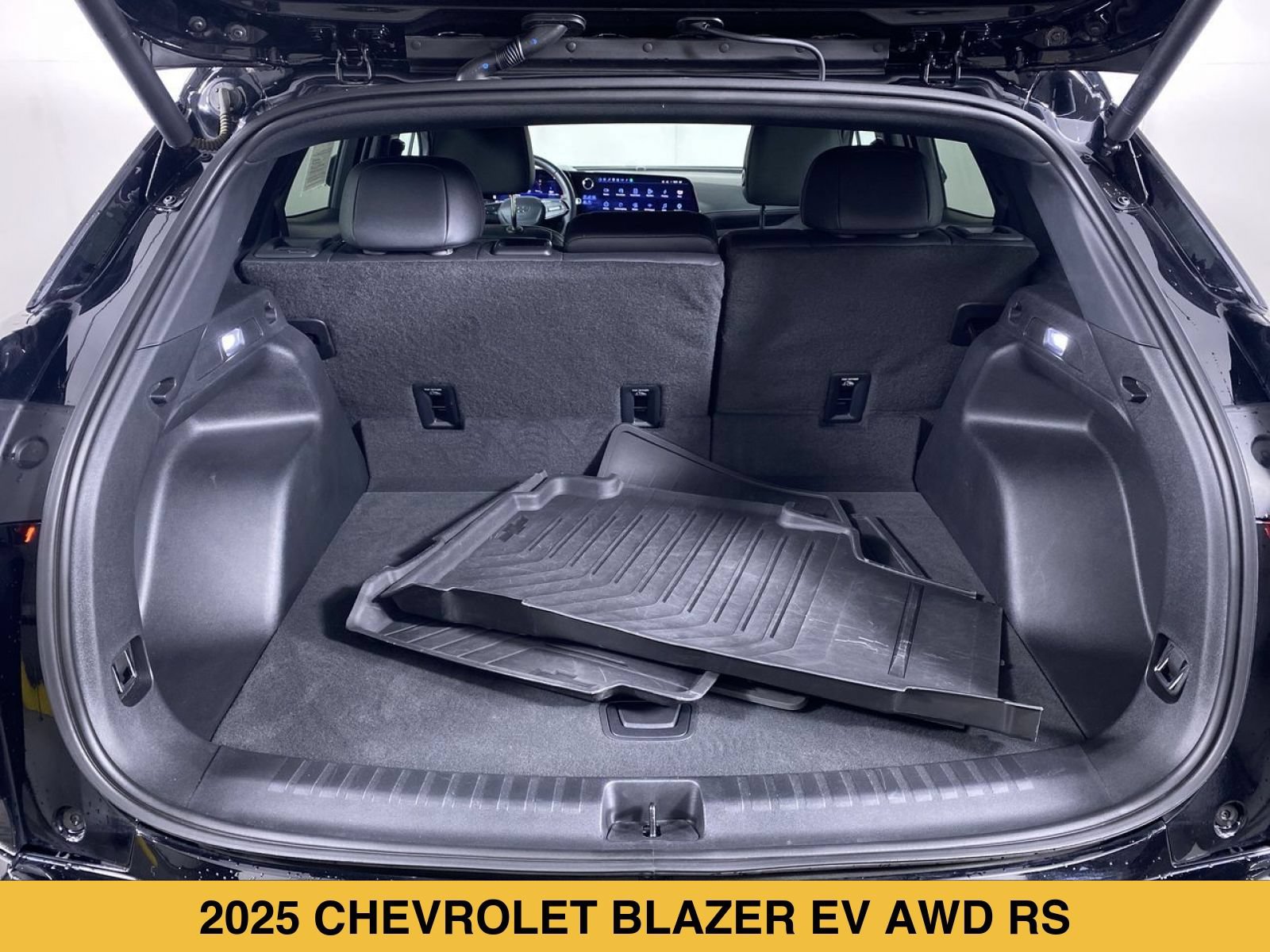 Certified 2025 Chevrolet Blazer EV RS AWD/4WD image 12