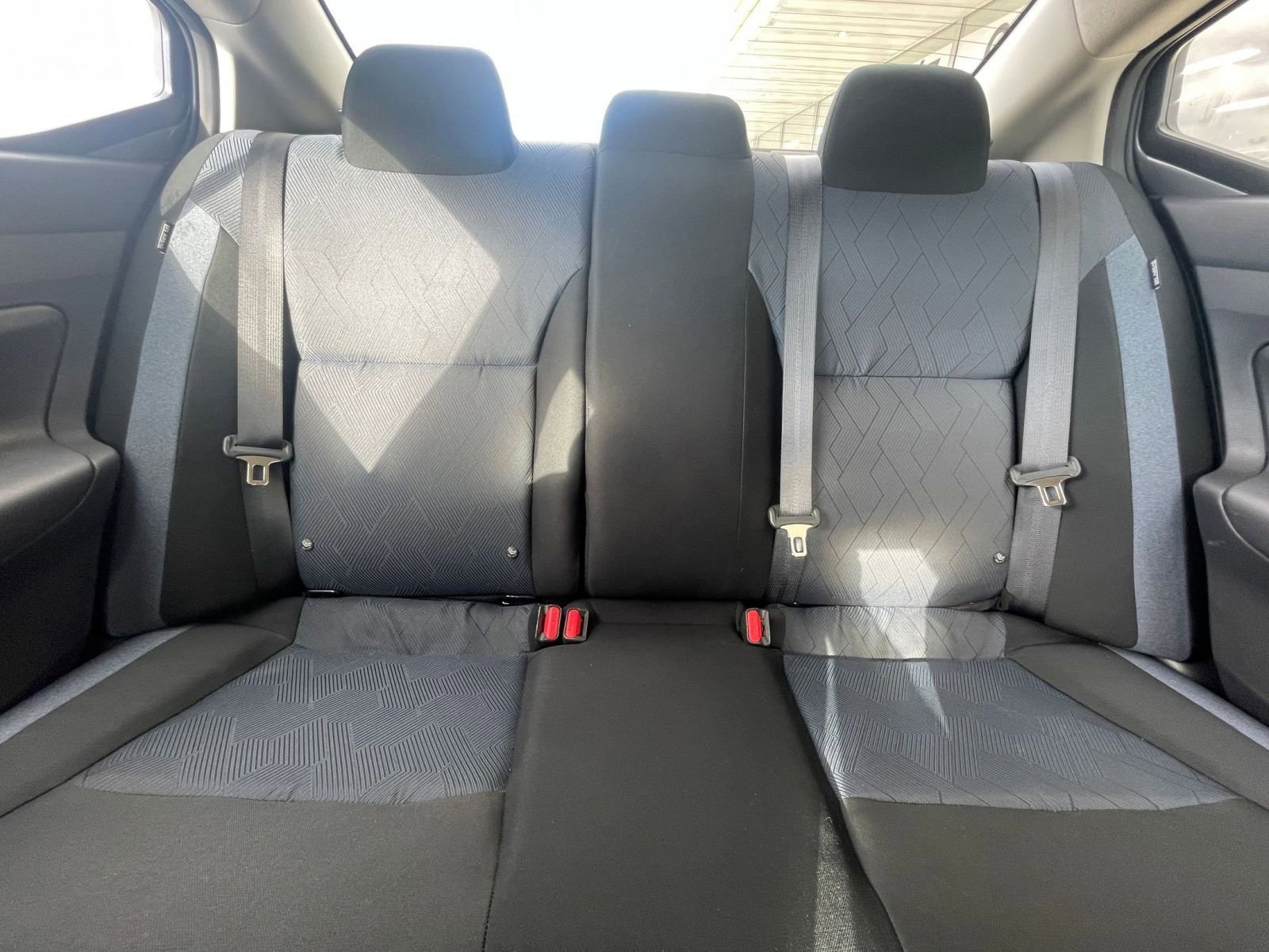 Used 2025 Nissan Versa SV image 36