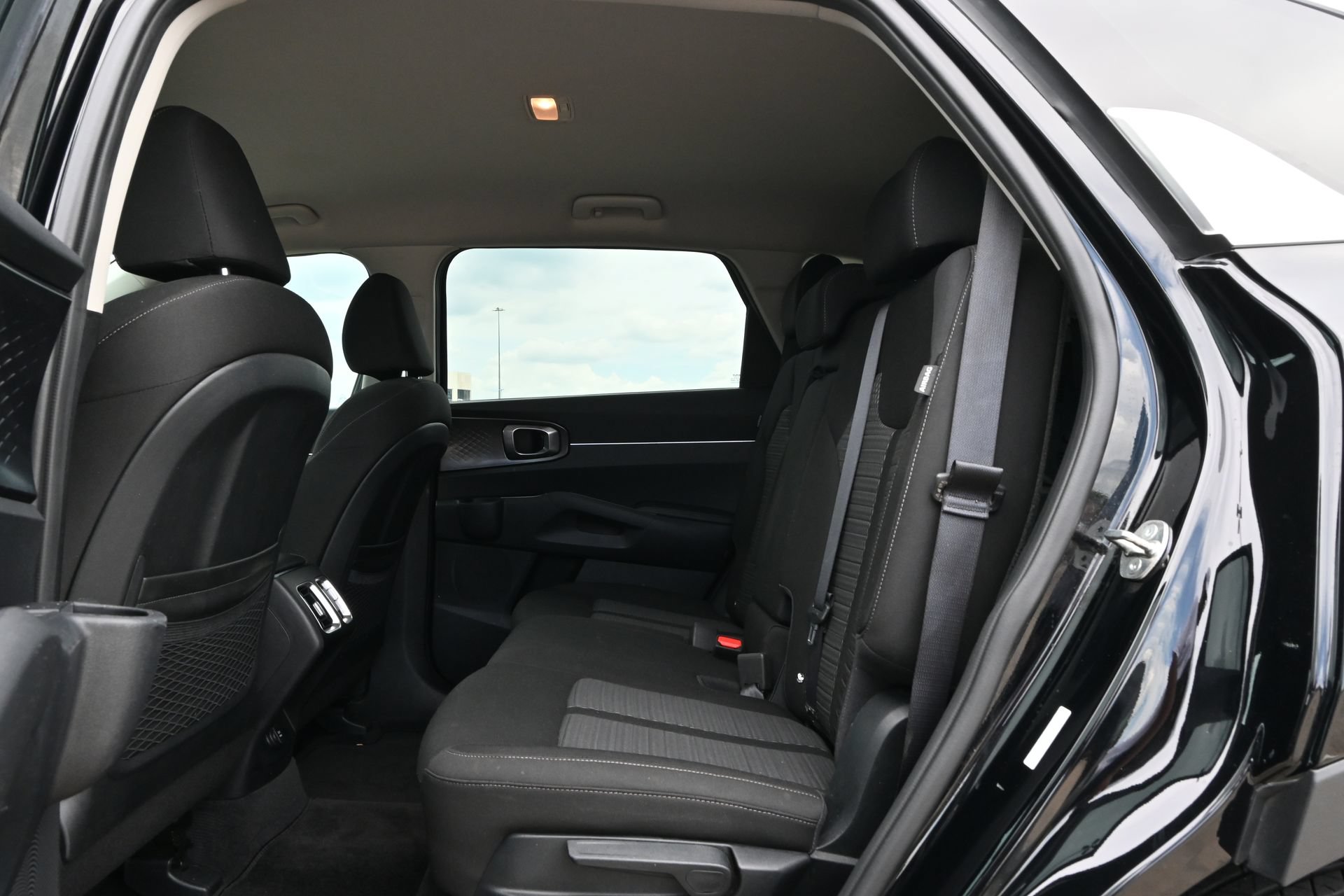 Used 2024 Kia Sorento LX FWD image 21