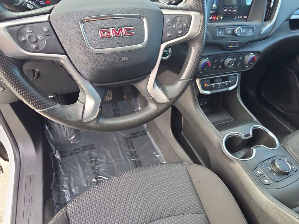 Used 2023 GMC Terrain SLE w/ Driver Convenience Package image 11
