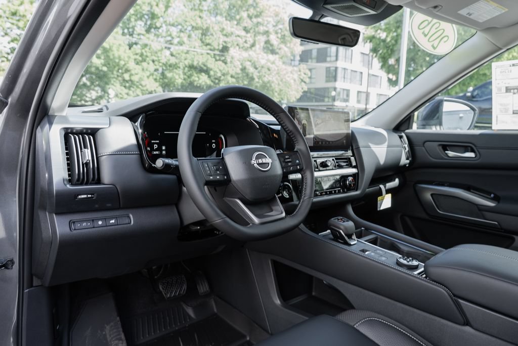 New 2026 Nissan Pathfinder SL w/ Cargo Package AWD/4WD image 22
